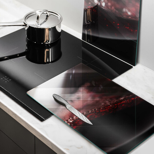 Protection plaque induction Vin rouge dans un verre