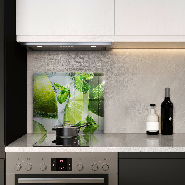 Protection plaque induction Eau avec du citron vert et de la glace