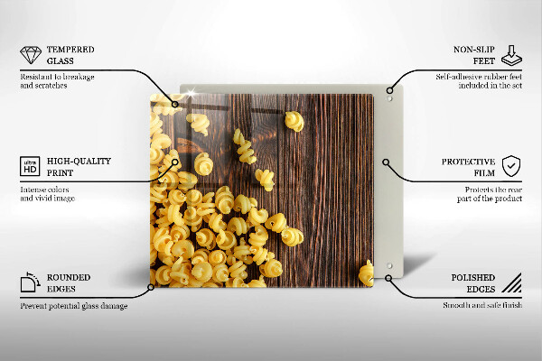 Protection plaque induction Des pâtes sur la table