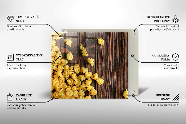 Protection plaque induction Des pâtes sur la table