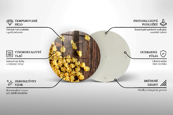 Protection plaque induction Des pâtes sur la table