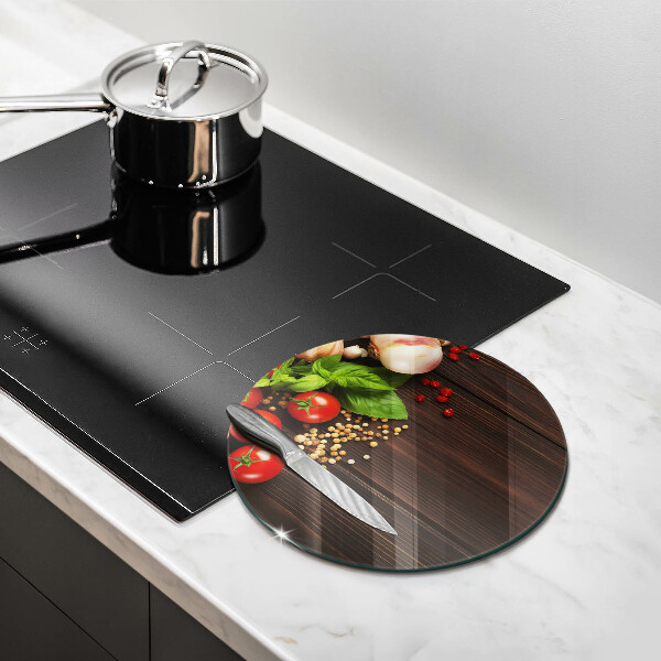 Protection plaque induction Des légumes sur la table