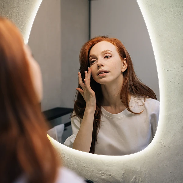 Miroir LED ovoïde 50x70 cm