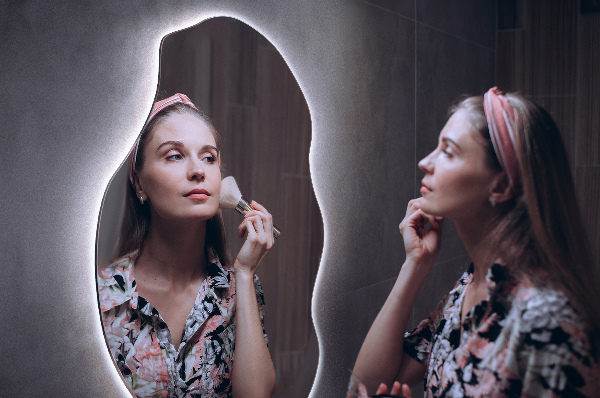 miroir forme organique led élégant 40x80 cm