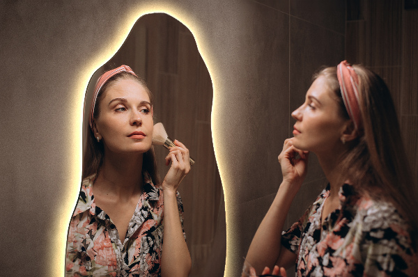 Miroir organique led élégant 45x90 cm