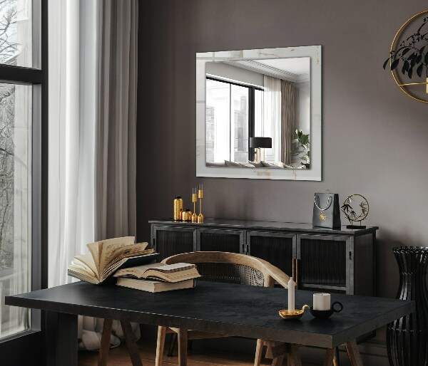 Motifs en marbre blanc