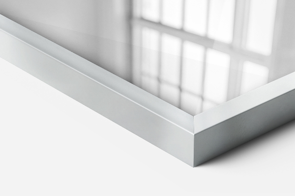 Miroir rectangulaire épuré avec cadre argenté 100x70 cm