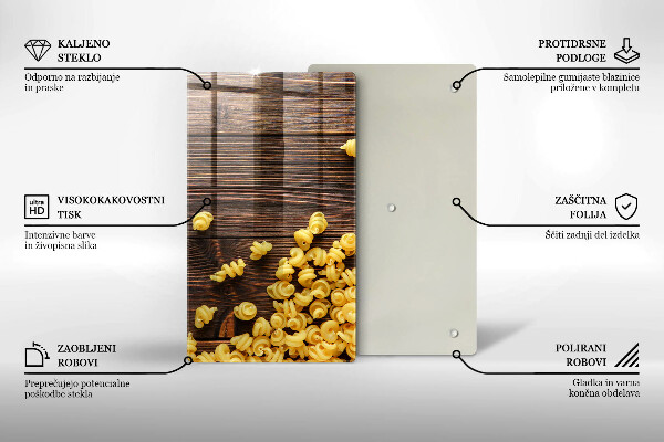 Protège plaque de cuisson Des pâtes sur la table
