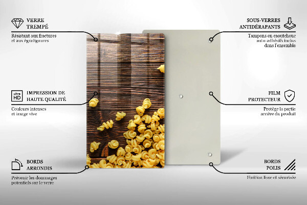 Protège plaque de cuisson Des pâtes sur la table