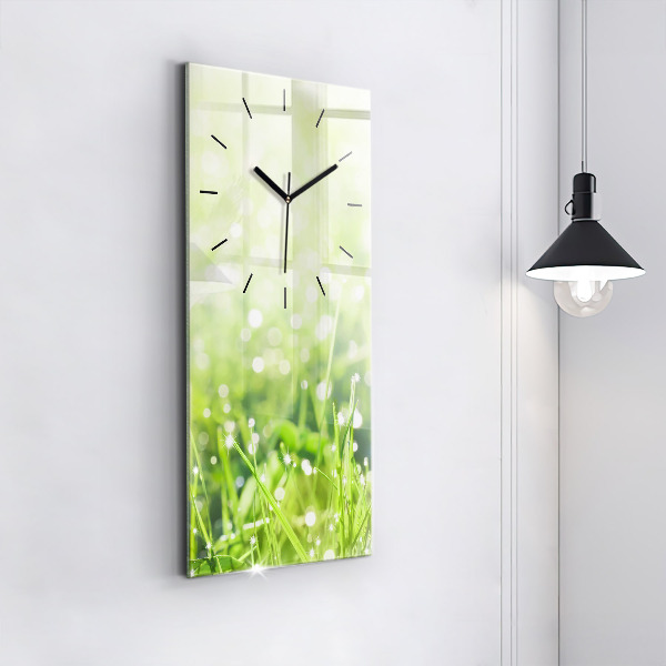 Horloge rectangulaire verticale herbe verte