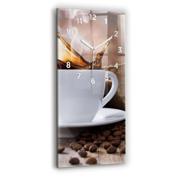 Horloge rectangulaire verticale Une tasse de café