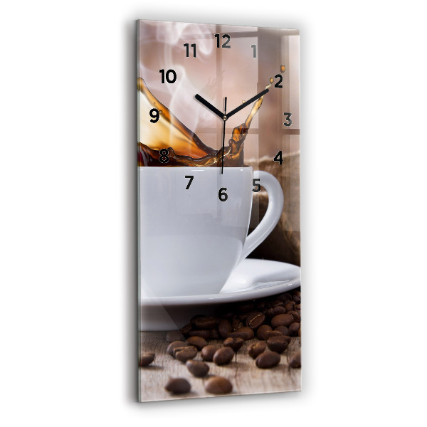 Horloge rectangulaire verticale Une tasse de café