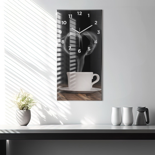Horloge rectangulaire verticale Une tasse de café chaud