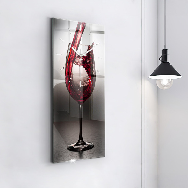 Horloge rectangulaire verticale Un verre de vin