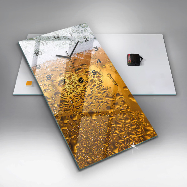 Horloge murale verticale Une chope de bière