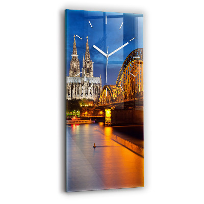 Horloge rectangulaire verticale Pont en Allemagne