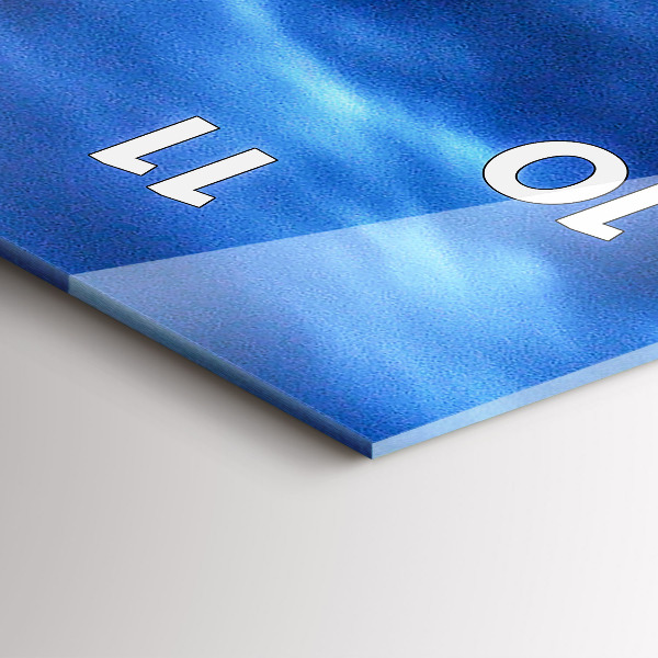 Horloge rectangulaire verticale Sydney le soir