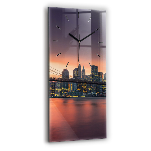 Horloge rectangulaire verticale Rivière East de New York
