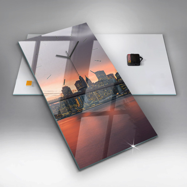 Horloge rectangulaire verticale Rivière East de New York