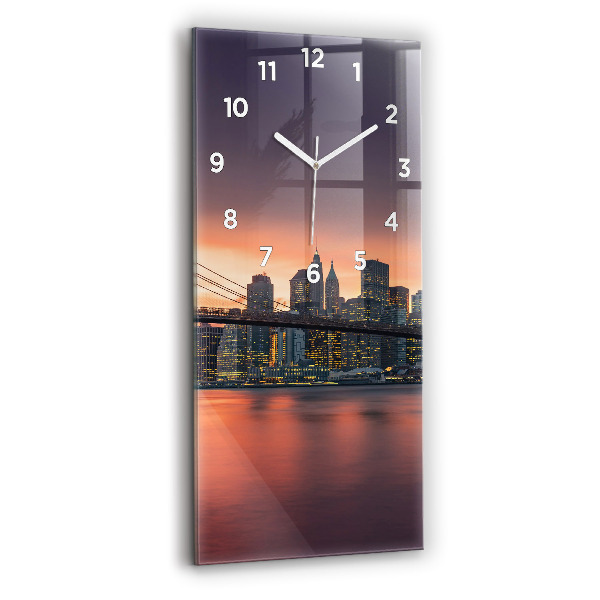 Horloge rectangulaire verticale Rivière East de New York