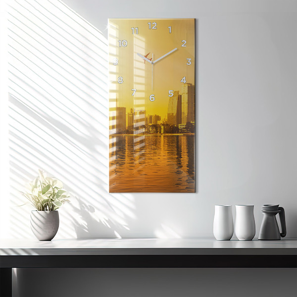 Horloge rectangulaire verticale Rivière Zhujiang Chine