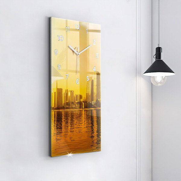 Horloge rectangulaire verticale Rivière Zhujiang Chine