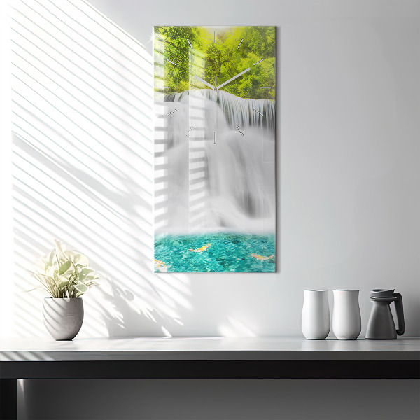 Horloge rectangulaire verticale Cascade en Thaïlande