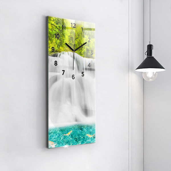 Horloge rectangulaire verticale Cascade en Thaïlande