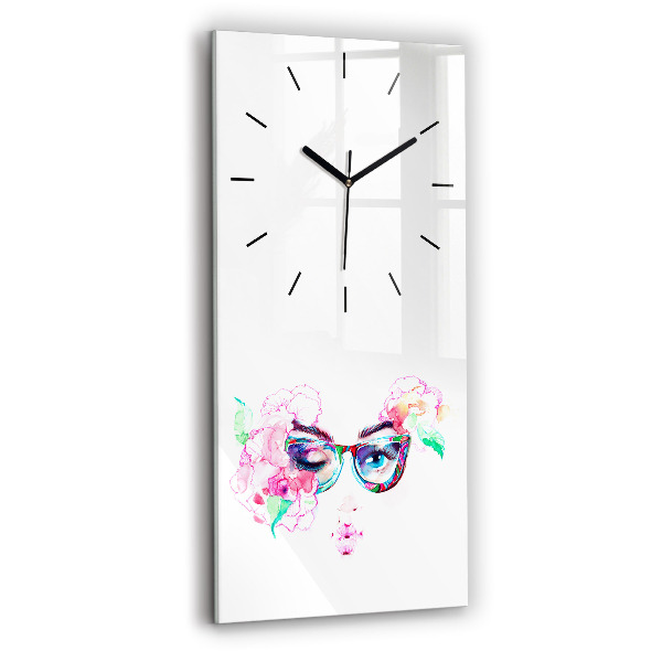 Horloge rectangulaire verticale Femme avec des lunettes