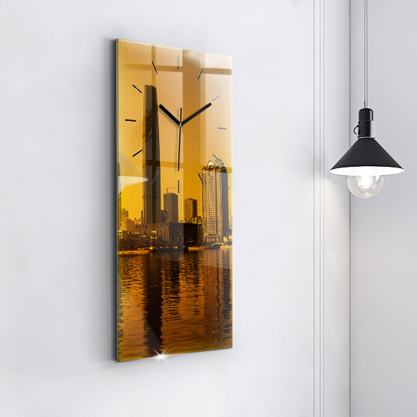 Horloge rectangulaire verticale Rivière Zhujiang