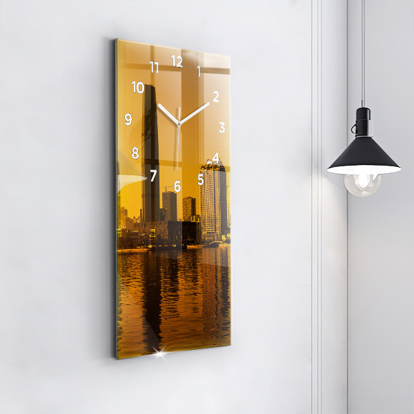 Horloge rectangulaire verticale Rivière Zhujiang