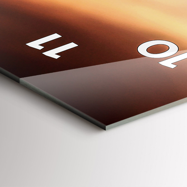 Horloge rectangulaire verticale Un coquillage sur la plage