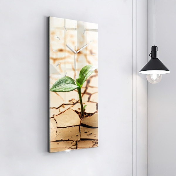 Horloge rectangulaire verticale Planter dans un sol sec