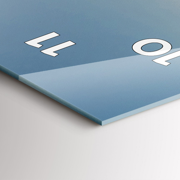 Horloge murale verticale Tracteur dans un champ agricole