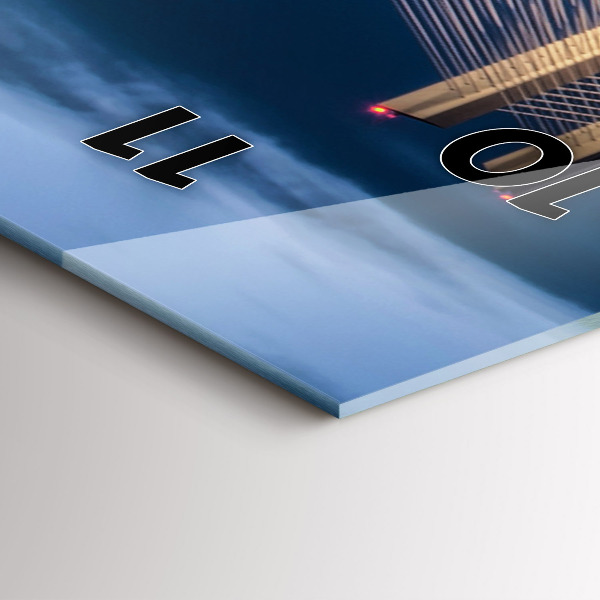 Horloge rectangulaire verticale Pont Rędziński à Wrocław