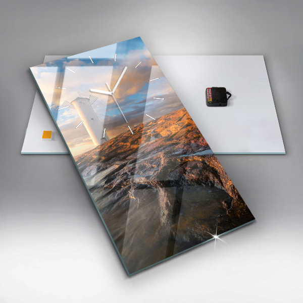 Horloge rectangulaire verticale Le phare et la mer Baltique