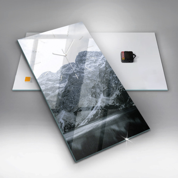 Horloge murale verticale Morskie Oko dans les Tatras