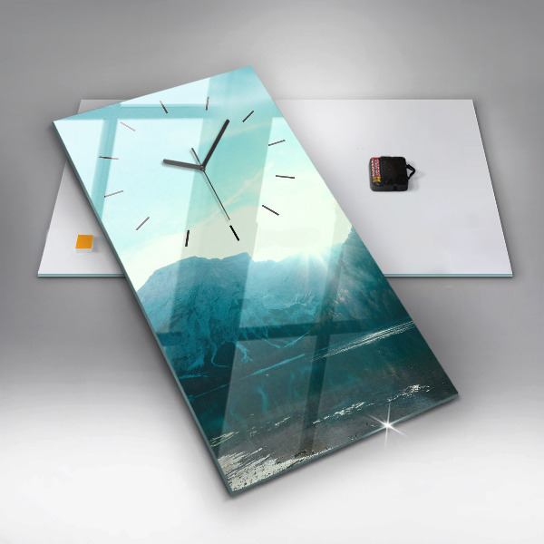 Horloge murale verticale Montagne et rivière en Pologne
