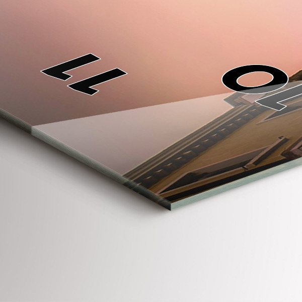 Horloge murale verticale Vue du canal dans la ville