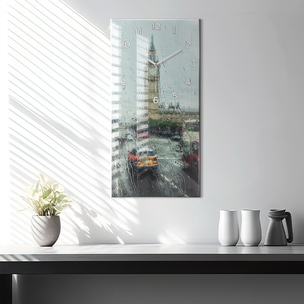Horloge murale verticale Londres pluvieuse