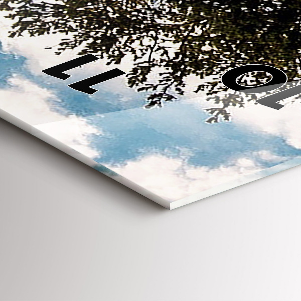 Horloge murale verticale Un arbre sur une colline