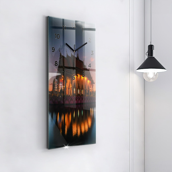 Horloge murale verticale Temple à Bangkok