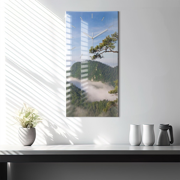 Horloge murale verticale Pic de Sokolica dans les montagnes des Piénines