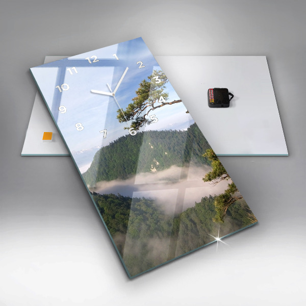 Horloge murale verticale Pic de Sokolica dans les montagnes des Piénines