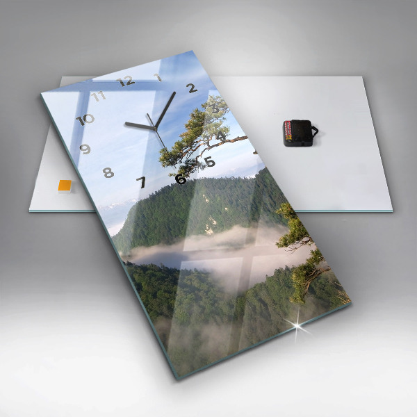Horloge murale verticale Pic de Sokolica dans les montagnes des Piénines