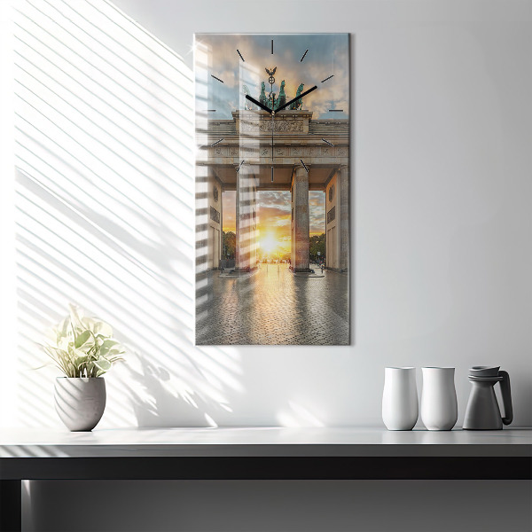 Horloge rectangulaire verticale Porte de Brandebourg à Berlin