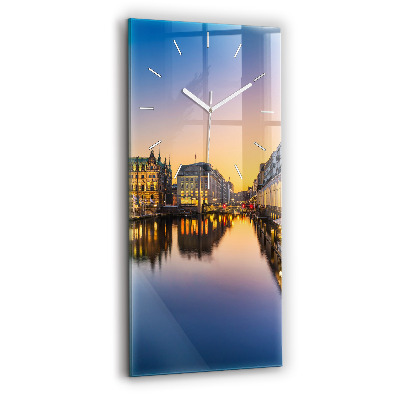 Horloge rectangulaire verticale Hôtel de ville de Hambourg
