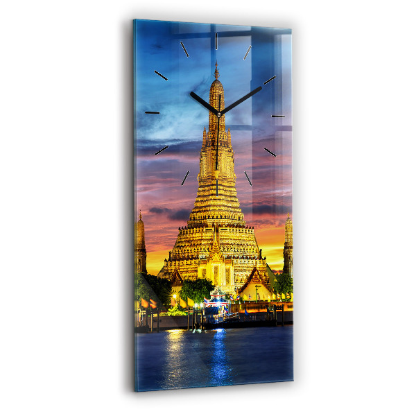 Horloge rectangulaire verticale Temple à Bangkok en Thaïlande