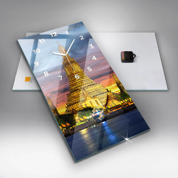 Horloge rectangulaire verticale Temple à Bangkok en Thaïlande