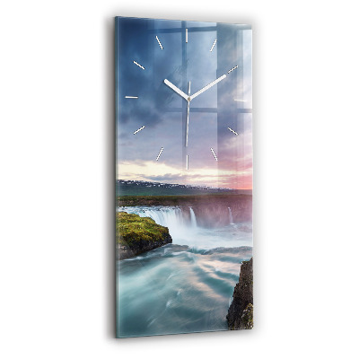 Horloge rectangulaire verticale Paysage avec une cascade